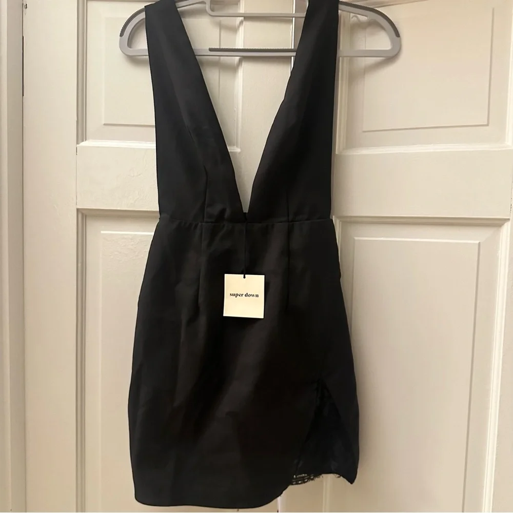 Superdown /Revolve Black Plunge Lace-Trim Mini Dress Size XXS - Picture 4 of 13